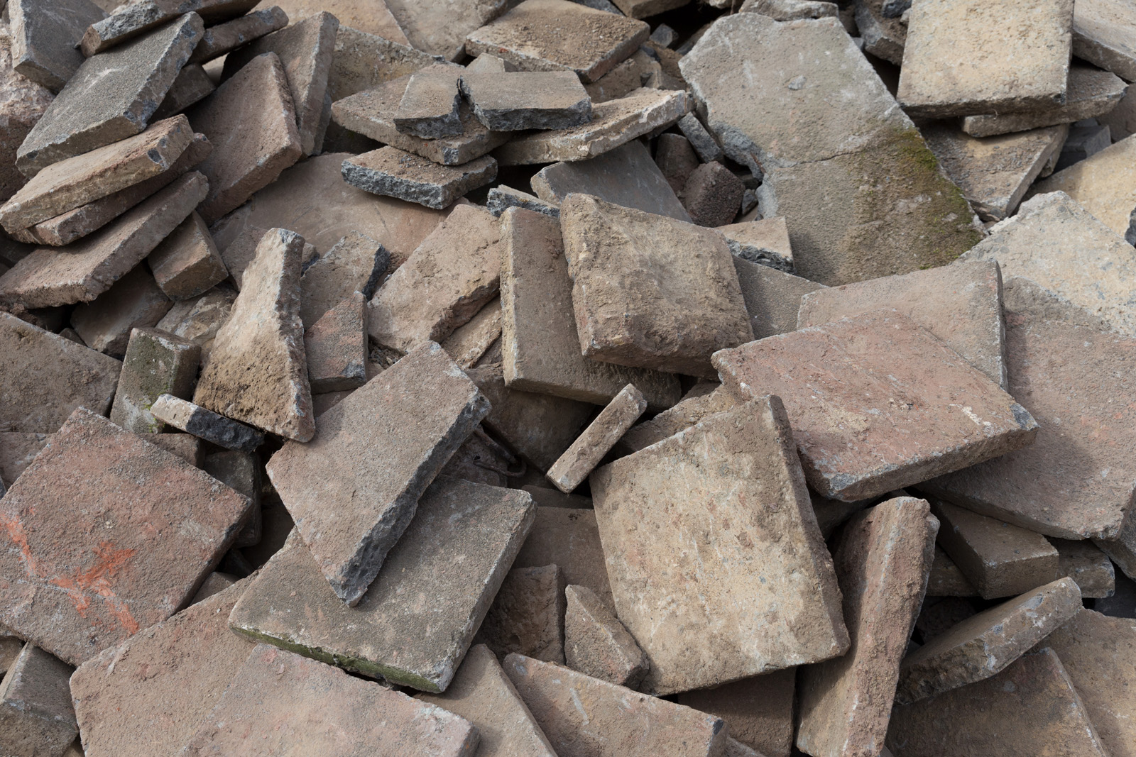 Annahme von unbelastetem Beton/Stahlbeton, – Asphalt